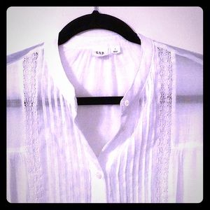 ✨GAP Sheer Ruffle Blouse